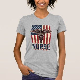 Camiseta Diseño trasero de bandera de enfermera vintage Cad