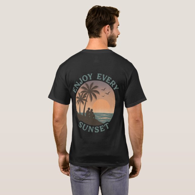 Camiseta "Disfruta Cada Puesta De Sol - Playa Retro" (Reverso completo)