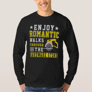 Camiseta Disfruto De Caminatas Románticas A Través De La Ti