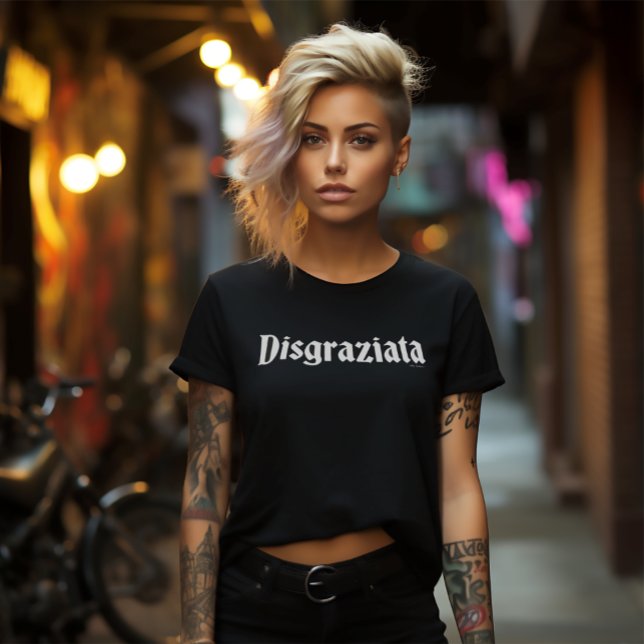 Camiseta Disgraziata Black Tee - Humor y travesura italiano (Disgraziata Funny Italian Black Tee)
