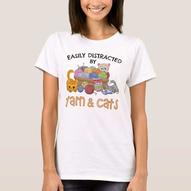 Camiseta Distracción Fácil De Yarn Y Gatos (Anverso)