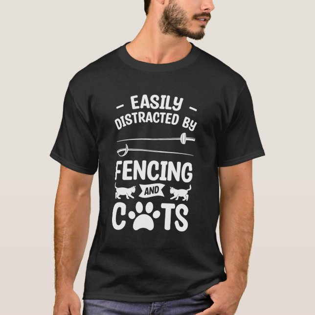 Camiseta Distracción Fácil Por Esgrima Y Esgrimidor De Gato (Anverso)