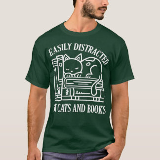 Camiseta Distracción fácil por gatos y libros