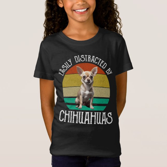 Camiseta Distrado Fácilmente Por Chihuahuas (Anverso)