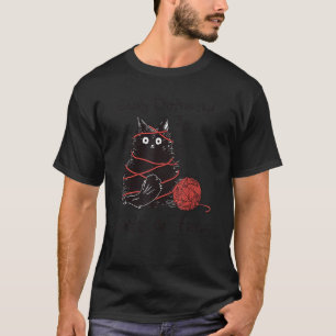 Camiseta Distraídos Fácilmente Por Gatos Y Gato Negro Yarn