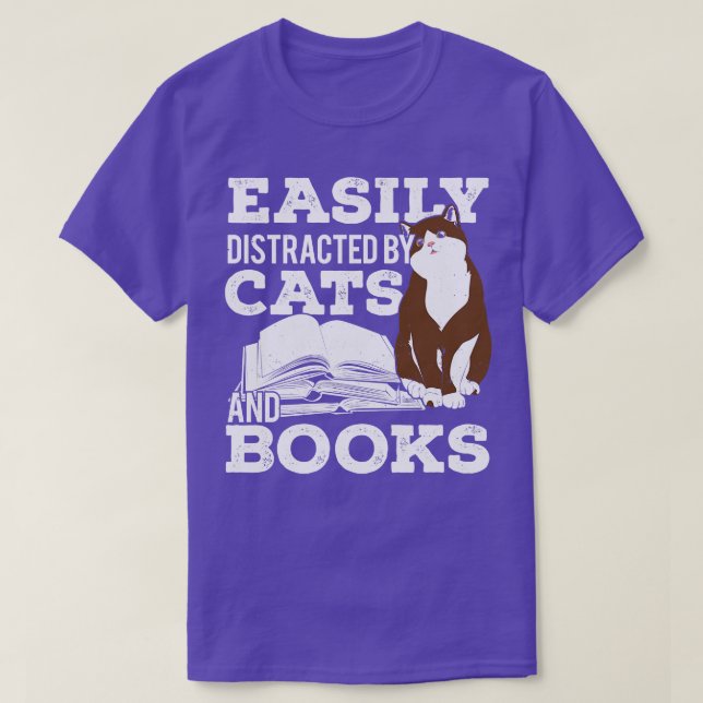 Camiseta Distraídos Fácilmente Por Gatos Y Libros (Diseño del anverso)