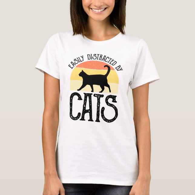 Camiseta Distraídos Fácilmente Por Los Gatos (Anverso)