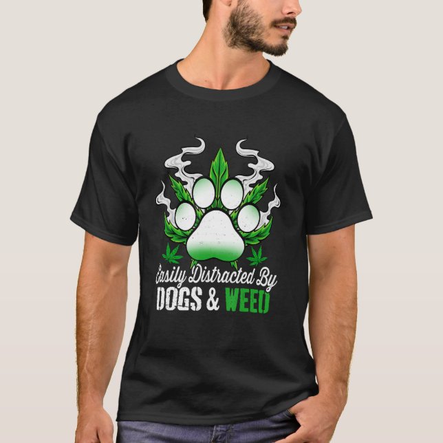 Camiseta Distraídos Fácilmente Por Perros Weed Dog Men (Anverso)