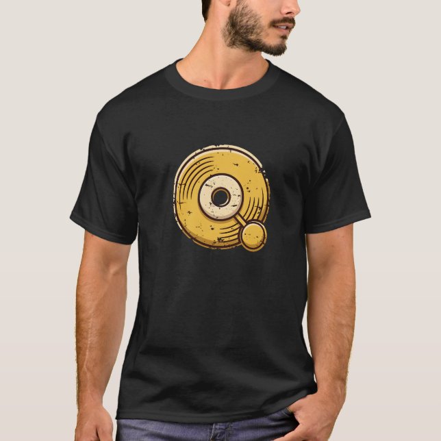 Camiseta Distressed Gold Vinyl Record Music Q Logo Search (Anverso)