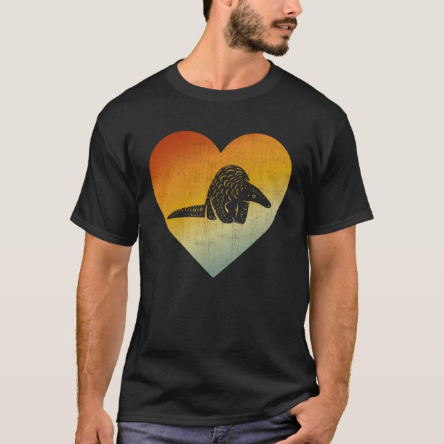 Camiseta Distressed Heart Retro Style Men Women Pangolins (Anverso)