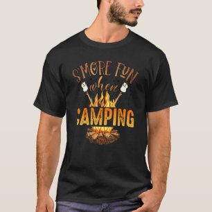 Camiseta Diversión de más cuando acampan el campamento de c