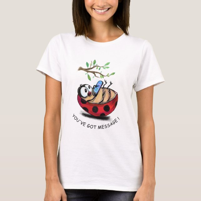 Camiseta Diversión Ladybug Escribir mensaje en el teléfono  (Anverso)