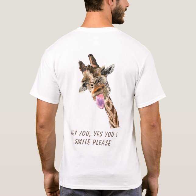 Camiseta divertida con jirafa juguetona - texto Pe (Reverso)