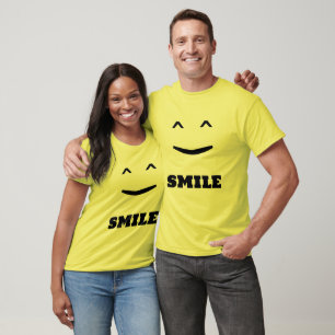 Camiseta divertida con una Emoji sonriente