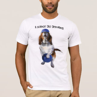 Camiseta divertida con una tenencia del perro de