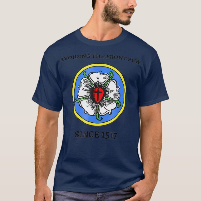 Camiseta Divertida cultura luterana frente a iglesia Pew Ch (Anverso)