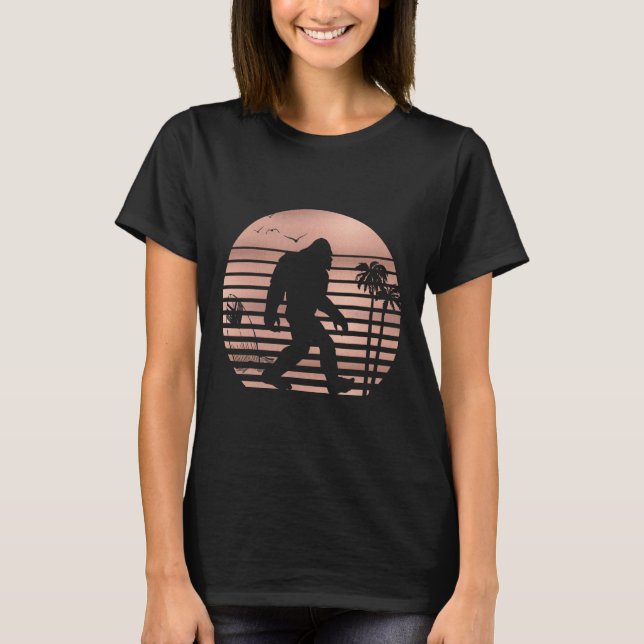 Camiseta divertida de Bigfoot Surfing para ropa de (Anverso)