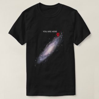Camiseta Divertida de Mapa de Galaxia con 'Estás A