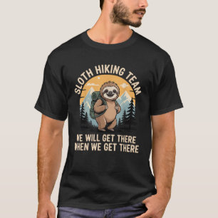 Camiseta divertida de perezoso haciendo senderismo