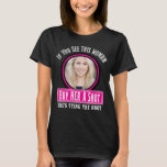 Camiseta Divertida fiesta de la soltera<br><div class="desc">¡Celebremos a la futura novia con nuestra graciosa camiseta de la fiesta de la soltera! Esta camisa juguetona y elegante presenta un diseño divertido completo con la foto de la novia, lo que la convierte en el atuendo perfecto para las damas de honor, la dama de honor y todos sus...</div>