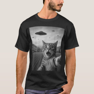 Camiseta Divertida Selfie De Gato Sorprendido Con Gato Alie