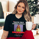 Camiseta Divertidas imágenes que coinciden con Navidades fa<br><div class="desc">Añada algo de diversión festiva a su guardarropa de vacaciones con nuestra divertida imagen personalizada que coincide con las camisetas de las Navidades Pajama Women's T-Shirt. Con un diseño de colores completos, esta camisa es perfecta para crear un ambiente alegre y vibrante. Con la opción de subir tu propia foto,...</div>