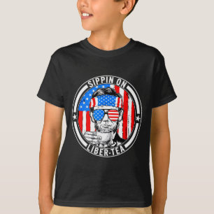 Camiseta Divertido 4 de julio bebiendo liber-té libertad us