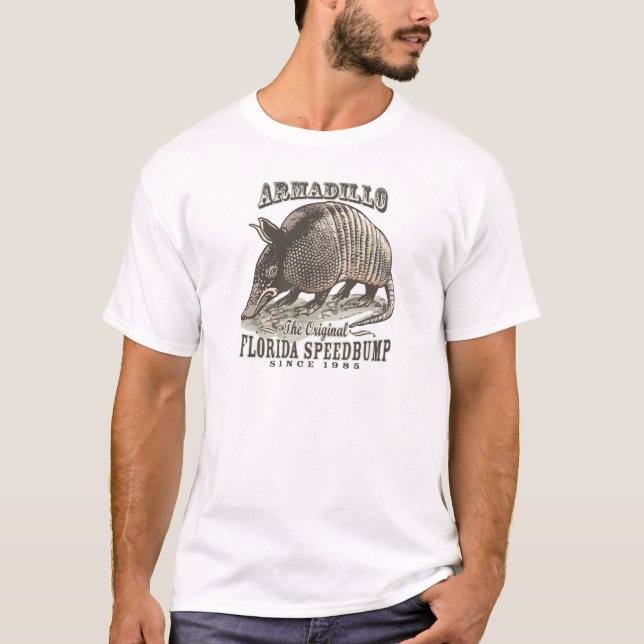 Camiseta Divertido Armadillo dispara de Mudge Studios (Anverso)
