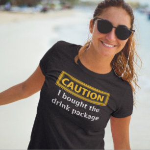 Camiseta Divertido Paquete de Bebida Comprado con Precaució