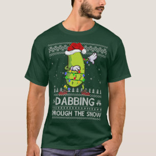 Camiseta Divertido Pickle Dabbing A Través De La Nieve Fea 