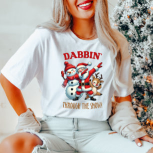 Camiseta Divertido Santa Claus Dabbing A Través De La Nieve