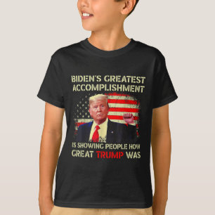 Camiseta Divertidos Bidens El Mayor Logro Está Mostrando Tr
