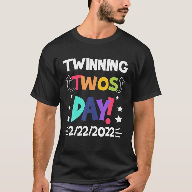 Camiseta Divertidos Niños Ganando Dos Días Martes 22 De Feb (Anverso)