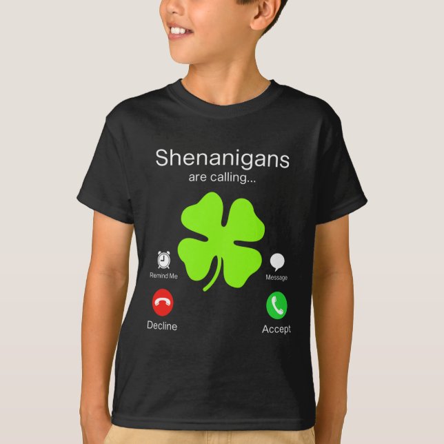 Camiseta Divertidos Shenanigans llaman irlandeses a Día de  (Anverso)