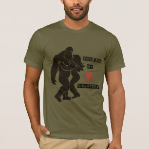 Camiseta Diviértete BigFoot “Eres Mi Squatchy” Pareja Román