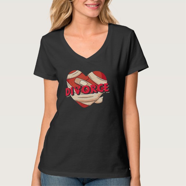 Camiseta Divorce Wounded Heart Breakup Ex Husband Ex Wife (Anverso)