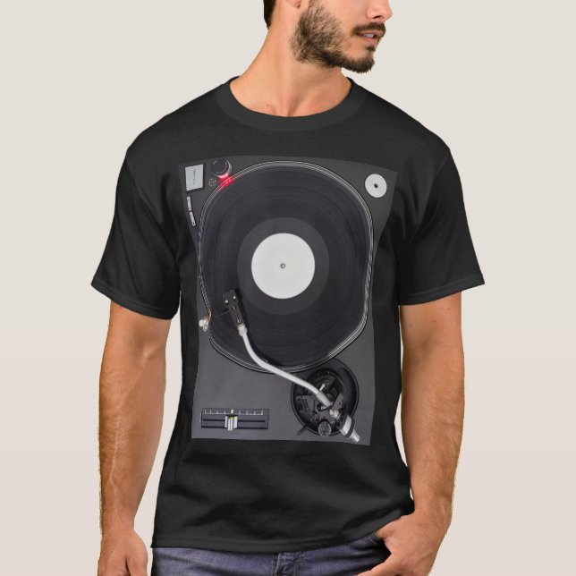 Camiseta DJ Turntable, Jugando con un registro de vinilo (Anverso)