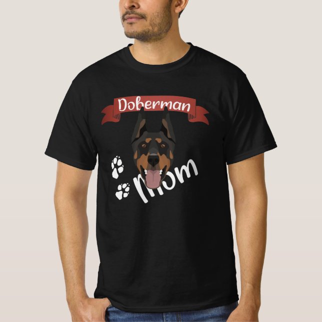 Camiseta Doberman Mom, Dog Mom (Anverso)