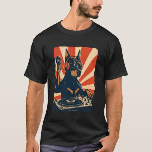 Camiseta Doberman Pinscher DJ Música House Retro Amante de 