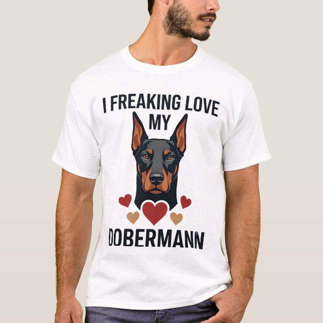 Camiseta Doblerman perro corazones rojos_1 (Anverso)