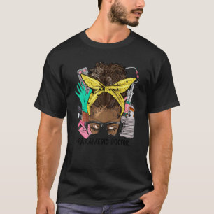 Camiseta DOCTOR PARAMÉDICO Pelo Afro Peinado Desordenado En