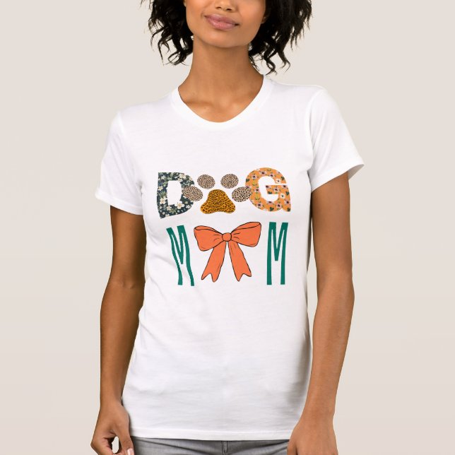 Camiseta Dog Mom Leopard Paw Print/ Cute Dog Lover Apparel  (Anverso)