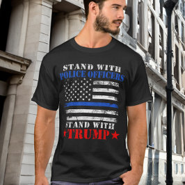 Camiseta Donald Trump 2024 se enfrenta a oficiales de polic