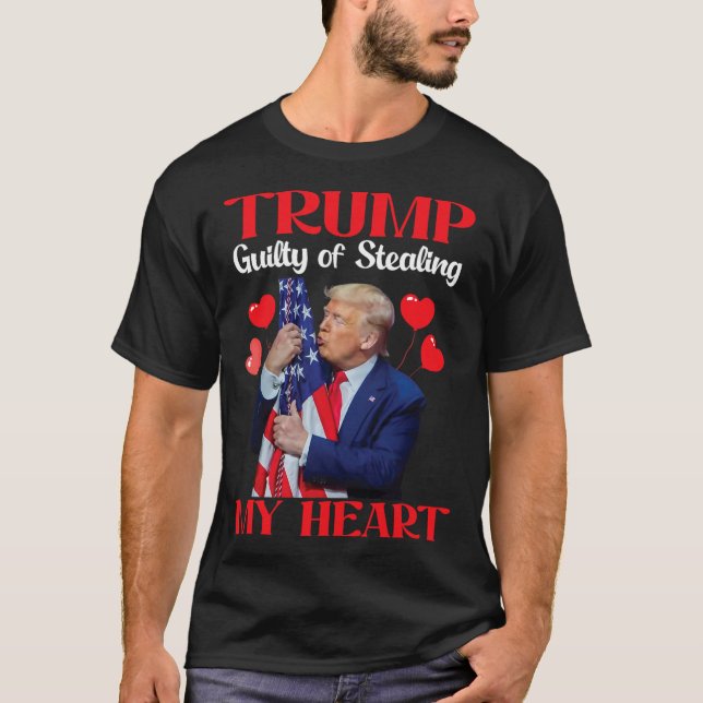Camiseta Donald Trump With Us Flag Trump Guilty Of Stealing (Anverso)