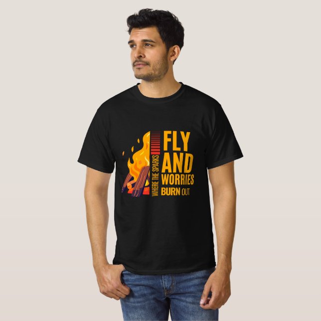 Camiseta Donde las chispas fluyen y las preocupaciones se d (Anverso completo)