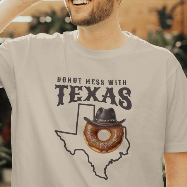 Camiseta Donut ruso se desplaza con Texas (Rustic Donut Mess with Texas T-Shirt)