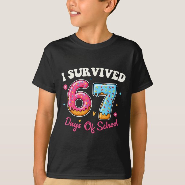 Camiseta Donuts 67th Day Of School Funny 67 Days Of School  (Anverso)