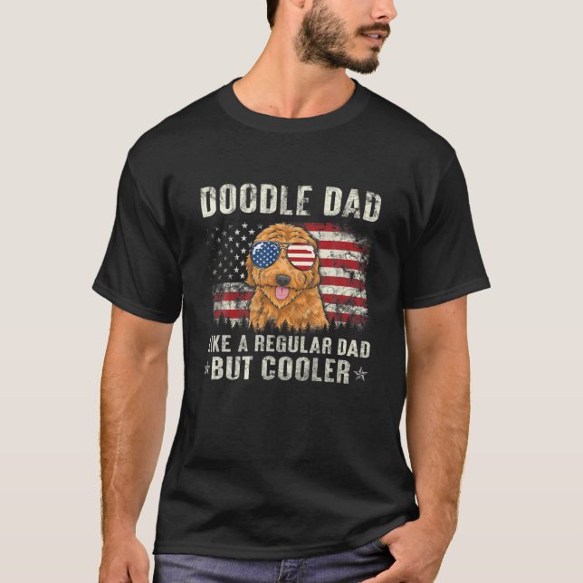 Camiseta Doodle Dad Goldendoodle Bandera Americana Día del  (Anverso)