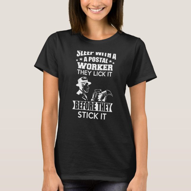 Camiseta Dormir con un trabajador postal (Anverso)