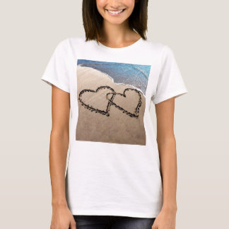 Camiseta Dos Corazones En La Arena
